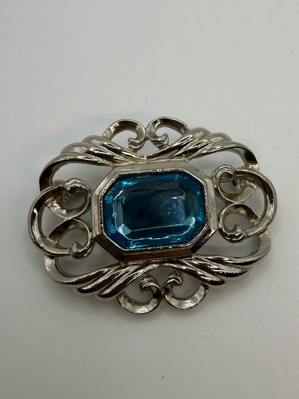 Vintage Silver Tone Filigree Brooch Blue Faceted Glass Statement Pin
